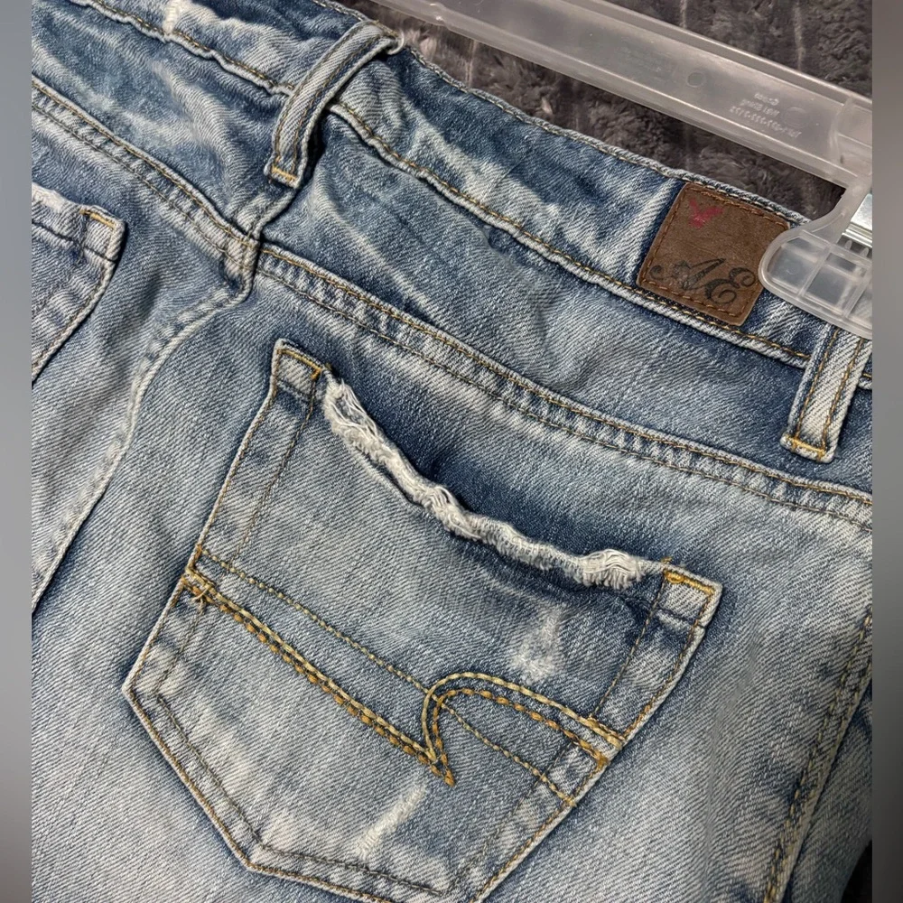 American Eagle Y2K Distressed Denim Mini Skirt Raw Hem Festival Size 0 - Picture 6 of 6